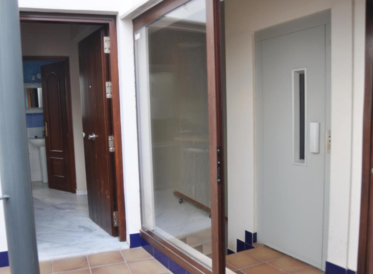 Apartament Atico Plaza Del Salvador